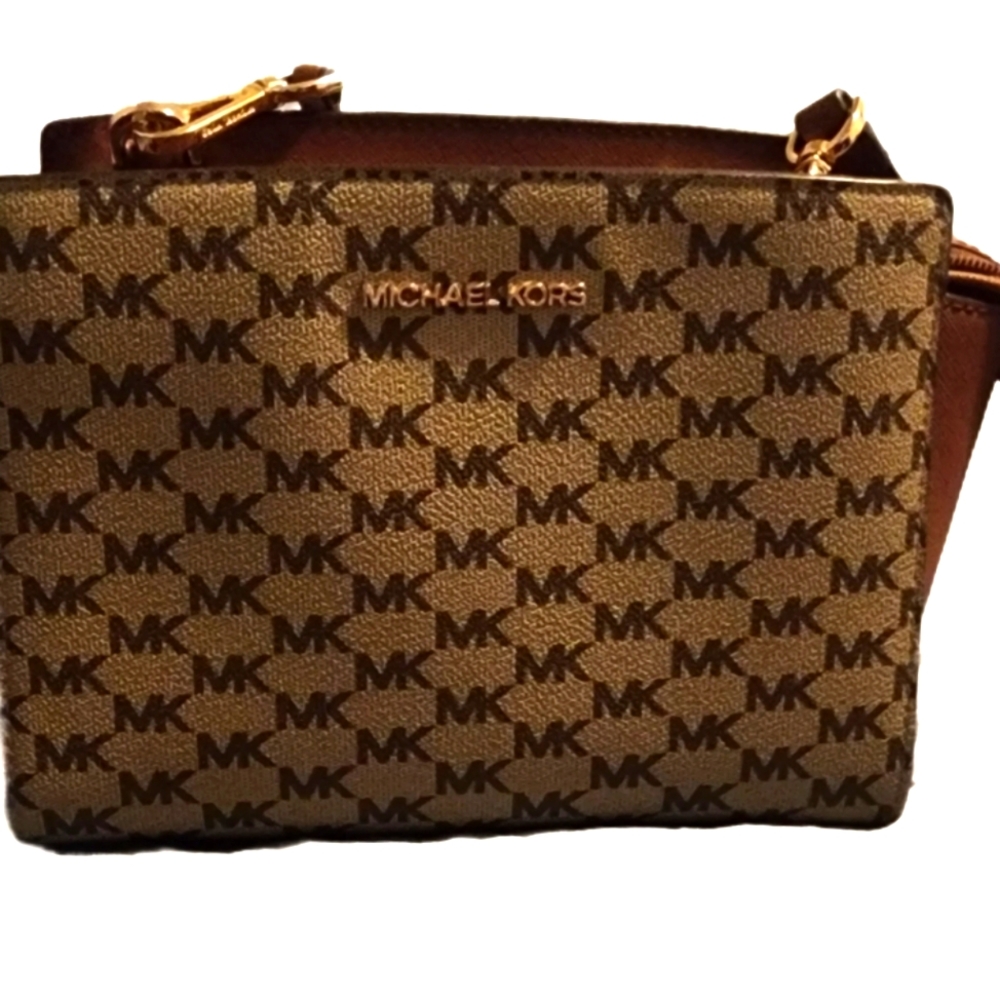 Micheal Kors Purse